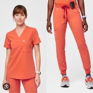 Figs Sunset Orange Scrub Set XS/S